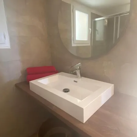 דירה A Casa Di Leia בורגו